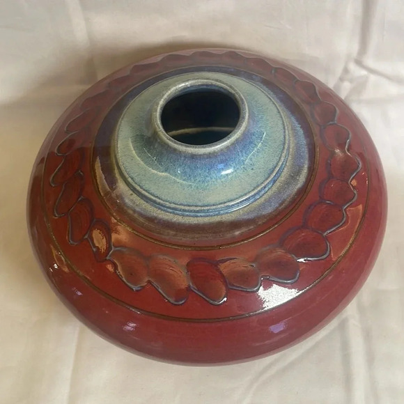 Abstract Art Pottery Vase - Picture 3 of 5